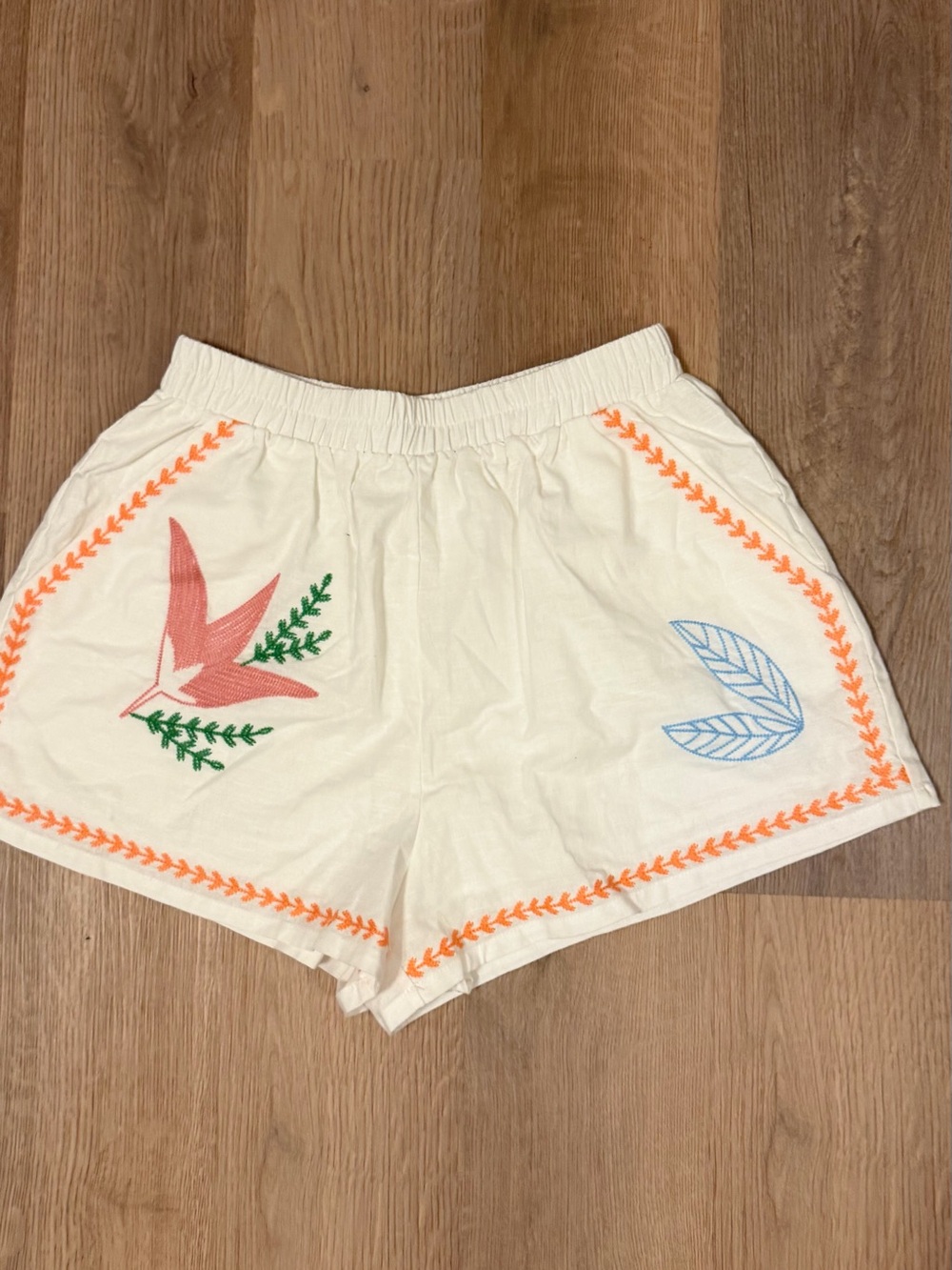 Mable Embroidered Bird Linen Blend Shorts Cream Boho Size Small